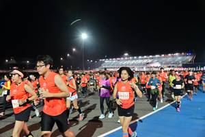 BIB: 28335
                            <button type="button" onclick="openModal(10598937)" class="btn btn-primary btn-sm float-right btn-popup" data-toggle="modal" data-target=".modal-high-quality">
                        <i class="fas fa-shopping-cart"></i> Add to Cart
                    </button>
                                            <button type="button" onclick="isThisMe(10598937, true)" class="btn btn-success btn-sm float-right btn-popup btn-isme hidden" data-toggle="tooltip" data-placement="bottom" title="นี่คือรูปของคุณใช่ไหม คลิกที่นี่เพื่อเอาเข้าอัลบั้ม">
                        <i class="fas fa-plus"></i> Add to album
                    </button>
                    <button type="button" onclick="isThisMe(10598937, false)" class="btn btn-warning btn-sm float-right btn-popup btn-isnotme hidden">
                        <i class="fas fa-ban"></i> Remove from album
                    </button>