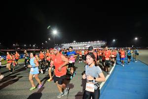 BIB: 24487
                            <button type="button" onclick="openModal(10597529)" class="btn btn-primary btn-sm float-right btn-popup" data-toggle="modal" data-target=".modal-high-quality">
                        <i class="fas fa-shopping-cart"></i> Add to Cart
                    </button>
                                            <button type="button" onclick="isThisMe(10597529, true)" class="btn btn-success btn-sm float-right btn-popup btn-isme hidden" data-toggle="tooltip" data-placement="bottom" title="นี่คือรูปของคุณใช่ไหม คลิกที่นี่เพื่อเอาเข้าอัลบั้ม">
                        <i class="fas fa-plus"></i> Add to album
                    </button>
                    <button type="button" onclick="isThisMe(10597529, false)" class="btn btn-warning btn-sm float-right btn-popup btn-isnotme hidden">
                        <i class="fas fa-ban"></i> Remove from album
                    </button>