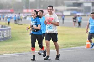 BIB: 14266
                            <button type="button" onclick="openModal(10940630)" class="btn btn-primary btn-sm float-right btn-popup" data-toggle="modal" data-target=".modal-high-quality">
                        <i class="fas fa-shopping-cart"></i> Add to Cart
                    </button>
                                            <button type="button" onclick="isThisMe(10940630, true)" class="btn btn-success btn-sm float-right btn-popup btn-isme hidden" data-toggle="tooltip" data-placement="bottom" title="นี่คือรูปของคุณใช่ไหม คลิกที่นี่เพื่อเอาเข้าอัลบั้ม">
                        <i class="fas fa-plus"></i> Add to album
                    </button>
                    <button type="button" onclick="isThisMe(10940630, false)" class="btn btn-warning btn-sm float-right btn-popup btn-isnotme hidden">
                        <i class="fas fa-ban"></i> Remove from album
                    </button>