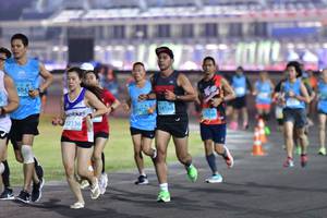 BIB: 504, 14168, 1472, 10148, 2136
                            <button type="button" onclick="openModal(10906072)" class="btn btn-primary btn-sm float-right btn-popup" data-toggle="modal" data-target=".modal-high-quality">
                        <i class="fas fa-shopping-cart"></i> Add to Cart
                    </button>
                                            <button type="button" onclick="isThisMe(10906072, true)" class="btn btn-success btn-sm float-right btn-popup btn-isme hidden" data-toggle="tooltip" data-placement="bottom" title="นี่คือรูปของคุณใช่ไหม คลิกที่นี่เพื่อเอาเข้าอัลบั้ม">
                        <i class="fas fa-plus"></i> Add to album
                    </button>
                    <button type="button" onclick="isThisMe(10906072, false)" class="btn btn-warning btn-sm float-right btn-popup btn-isnotme hidden">
                        <i class="fas fa-ban"></i> Remove from album
                    </button>