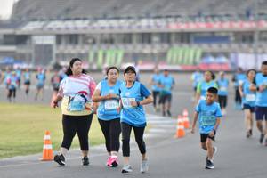 BIB: 13054, 163, 14078, 14004
                            <button type="button" onclick="openModal(10939396)" class="btn btn-primary btn-sm float-right btn-popup" data-toggle="modal" data-target=".modal-high-quality">
                        <i class="fas fa-shopping-cart"></i> Add to Cart
                    </button>
                                            <button type="button" onclick="isThisMe(10939396, true)" class="btn btn-success btn-sm float-right btn-popup btn-isme hidden" data-toggle="tooltip" data-placement="bottom" title="นี่คือรูปของคุณใช่ไหม คลิกที่นี่เพื่อเอาเข้าอัลบั้ม">
                        <i class="fas fa-plus"></i> Add to album
                    </button>
                    <button type="button" onclick="isThisMe(10939396, false)" class="btn btn-warning btn-sm float-right btn-popup btn-isnotme hidden">
                        <i class="fas fa-ban"></i> Remove from album
                    </button>