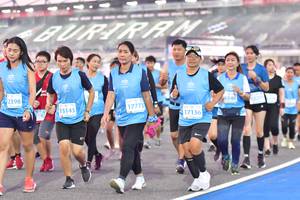 BIB: 2398, 548, 12200, 17773, 13143, 17136
                            <button type="button" onclick="openModal(10933994)" class="btn btn-primary btn-sm float-right btn-popup" data-toggle="modal" data-target=".modal-high-quality">
                        <i class="fas fa-shopping-cart"></i> Add to Cart
                    </button>
                                            <button type="button" onclick="isThisMe(10933994, true)" class="btn btn-success btn-sm float-right btn-popup btn-isme hidden" data-toggle="tooltip" data-placement="bottom" title="นี่คือรูปของคุณใช่ไหม คลิกที่นี่เพื่อเอาเข้าอัลบั้ม">
                        <i class="fas fa-plus"></i> Add to album
                    </button>
                    <button type="button" onclick="isThisMe(10933994, false)" class="btn btn-warning btn-sm float-right btn-popup btn-isnotme hidden">
                        <i class="fas fa-ban"></i> Remove from album
                    </button>