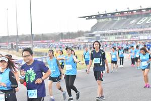 BIB: 14613, 1184, 222, 14217, 599
                            <button type="button" onclick="openModal(10935523)" class="btn btn-primary btn-sm float-right btn-popup" data-toggle="modal" data-target=".modal-high-quality">
                        <i class="fas fa-shopping-cart"></i> Add to Cart
                    </button>
                                            <button type="button" onclick="isThisMe(10935523, true)" class="btn btn-success btn-sm float-right btn-popup btn-isme hidden" data-toggle="tooltip" data-placement="bottom" title="นี่คือรูปของคุณใช่ไหม คลิกที่นี่เพื่อเอาเข้าอัลบั้ม">
                        <i class="fas fa-plus"></i> Add to album
                    </button>
                    <button type="button" onclick="isThisMe(10935523, false)" class="btn btn-warning btn-sm float-right btn-popup btn-isnotme hidden">
                        <i class="fas fa-ban"></i> Remove from album
                    </button>