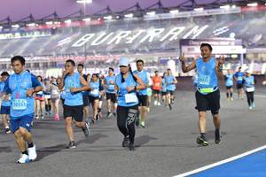 BIB: 20431, 129, 10353
                            <button type="button" onclick="openModal(10913316)" class="btn btn-primary btn-sm float-right btn-popup" data-toggle="modal" data-target=".modal-high-quality">
                        <i class="fas fa-shopping-cart"></i> Add to Cart
                    </button>
                                            <button type="button" onclick="isThisMe(10913316, true)" class="btn btn-success btn-sm float-right btn-popup btn-isme hidden" data-toggle="tooltip" data-placement="bottom" title="นี่คือรูปของคุณใช่ไหม คลิกที่นี่เพื่อเอาเข้าอัลบั้ม">
                        <i class="fas fa-plus"></i> Add to album
                    </button>
                    <button type="button" onclick="isThisMe(10913316, false)" class="btn btn-warning btn-sm float-right btn-popup btn-isnotme hidden">
                        <i class="fas fa-ban"></i> Remove from album
                    </button>