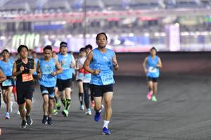 BIB: 10787, 26715, 14998
                            <button type="button" onclick="openModal(10907302)" class="btn btn-primary btn-sm float-right btn-popup" data-toggle="modal" data-target=".modal-high-quality">
                        <i class="fas fa-shopping-cart"></i> Add to Cart
                    </button>
                                            <button type="button" onclick="isThisMe(10907302, true)" class="btn btn-success btn-sm float-right btn-popup btn-isme hidden" data-toggle="tooltip" data-placement="bottom" title="นี่คือรูปของคุณใช่ไหม คลิกที่นี่เพื่อเอาเข้าอัลบั้ม">
                        <i class="fas fa-plus"></i> Add to album
                    </button>
                    <button type="button" onclick="isThisMe(10907302, false)" class="btn btn-warning btn-sm float-right btn-popup btn-isnotme hidden">
                        <i class="fas fa-ban"></i> Remove from album
                    </button>