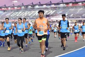 BIB: 14376, 2737, 1618, 240
                            <button type="button" onclick="openModal(10924631)" class="btn btn-primary btn-sm float-right btn-popup" data-toggle="modal" data-target=".modal-high-quality">
                        <i class="fas fa-shopping-cart"></i> Add to Cart
                    </button>
                                            <button type="button" onclick="isThisMe(10924631, true)" class="btn btn-success btn-sm float-right btn-popup btn-isme hidden" data-toggle="tooltip" data-placement="bottom" title="นี่คือรูปของคุณใช่ไหม คลิกที่นี่เพื่อเอาเข้าอัลบั้ม">
                        <i class="fas fa-plus"></i> Add to album
                    </button>
                    <button type="button" onclick="isThisMe(10924631, false)" class="btn btn-warning btn-sm float-right btn-popup btn-isnotme hidden">
                        <i class="fas fa-ban"></i> Remove from album
                    </button>