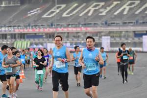 BIB: 16840, 14436, 14098
                            <button type="button" onclick="openModal(10936872)" class="btn btn-primary btn-sm float-right btn-popup" data-toggle="modal" data-target=".modal-high-quality">
                        <i class="fas fa-shopping-cart"></i> Add to Cart
                    </button>
                                            <button type="button" onclick="isThisMe(10936872, true)" class="btn btn-success btn-sm float-right btn-popup btn-isme hidden" data-toggle="tooltip" data-placement="bottom" title="นี่คือรูปของคุณใช่ไหม คลิกที่นี่เพื่อเอาเข้าอัลบั้ม">
                        <i class="fas fa-plus"></i> Add to album
                    </button>
                    <button type="button" onclick="isThisMe(10936872, false)" class="btn btn-warning btn-sm float-right btn-popup btn-isnotme hidden">
                        <i class="fas fa-ban"></i> Remove from album
                    </button>