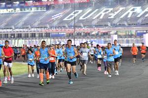 BIB: 14041
                            <button type="button" onclick="openModal(10909512)" class="btn btn-primary btn-sm float-right btn-popup" data-toggle="modal" data-target=".modal-high-quality">
                        <i class="fas fa-shopping-cart"></i> Add to Cart
                    </button>
                                            <button type="button" onclick="isThisMe(10909512, true)" class="btn btn-success btn-sm float-right btn-popup btn-isme hidden" data-toggle="tooltip" data-placement="bottom" title="นี่คือรูปของคุณใช่ไหม คลิกที่นี่เพื่อเอาเข้าอัลบั้ม">
                        <i class="fas fa-plus"></i> Add to album
                    </button>
                    <button type="button" onclick="isThisMe(10909512, false)" class="btn btn-warning btn-sm float-right btn-popup btn-isnotme hidden">
                        <i class="fas fa-ban"></i> Remove from album
                    </button>