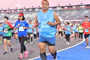 BIB: 1521, 16813, 1421
                            <button type="button" onclick="openModal(10931467)" class="btn btn-primary btn-sm float-right btn-popup" data-toggle="modal" data-target=".modal-high-quality">
                        <i class="fas fa-shopping-cart"></i> Add to Cart
                    </button>
                                            <button type="button" onclick="isThisMe(10931467, true)" class="btn btn-success btn-sm float-right btn-popup btn-isme hidden" data-toggle="tooltip" data-placement="bottom" title="นี่คือรูปของคุณใช่ไหม คลิกที่นี่เพื่อเอาเข้าอัลบั้ม">
                        <i class="fas fa-plus"></i> Add to album
                    </button>
                    <button type="button" onclick="isThisMe(10931467, false)" class="btn btn-warning btn-sm float-right btn-popup btn-isnotme hidden">
                        <i class="fas fa-ban"></i> Remove from album
                    </button>