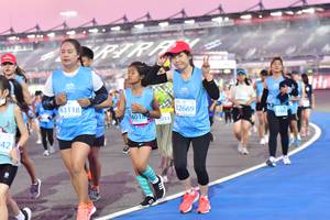 BIB: 83118, 12669, 4018, 2014, 
                            <button type="button" onclick="openModal(10928042)" class="btn btn-primary btn-sm float-right btn-popup" data-toggle="modal" data-target=".modal-high-quality">
                        <i class="fas fa-shopping-cart"></i> Add to Cart
                    </button>
                                            <button type="button" onclick="isThisMe(10928042, true)" class="btn btn-success btn-sm float-right btn-popup btn-isme hidden" data-toggle="tooltip" data-placement="bottom" title="นี่คือรูปของคุณใช่ไหม คลิกที่นี่เพื่อเอาเข้าอัลบั้ม">
                        <i class="fas fa-plus"></i> Add to album
                    </button>
                    <button type="button" onclick="isThisMe(10928042, false)" class="btn btn-warning btn-sm float-right btn-popup btn-isnotme hidden">
                        <i class="fas fa-ban"></i> Remove from album
                    </button>