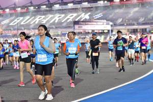 BIB: 12441, 13225, 16650
                            <button type="button" onclick="openModal(10922764)" class="btn btn-primary btn-sm float-right btn-popup" data-toggle="modal" data-target=".modal-high-quality">
                        <i class="fas fa-shopping-cart"></i> Add to Cart
                    </button>
                                            <button type="button" onclick="isThisMe(10922764, true)" class="btn btn-success btn-sm float-right btn-popup btn-isme hidden" data-toggle="tooltip" data-placement="bottom" title="นี่คือรูปของคุณใช่ไหม คลิกที่นี่เพื่อเอาเข้าอัลบั้ม">
                        <i class="fas fa-plus"></i> Add to album
                    </button>
                    <button type="button" onclick="isThisMe(10922764, false)" class="btn btn-warning btn-sm float-right btn-popup btn-isnotme hidden">
                        <i class="fas fa-ban"></i> Remove from album
                    </button>