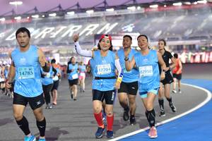 BIB: 14785, 17704, 82950
                            <button type="button" onclick="openModal(10923423)" class="btn btn-primary btn-sm float-right btn-popup" data-toggle="modal" data-target=".modal-high-quality">
                        <i class="fas fa-shopping-cart"></i> Add to Cart
                    </button>
                                            <button type="button" onclick="isThisMe(10923423, true)" class="btn btn-success btn-sm float-right btn-popup btn-isme hidden" data-toggle="tooltip" data-placement="bottom" title="นี่คือรูปของคุณใช่ไหม คลิกที่นี่เพื่อเอาเข้าอัลบั้ม">
                        <i class="fas fa-plus"></i> Add to album
                    </button>
                    <button type="button" onclick="isThisMe(10923423, false)" class="btn btn-warning btn-sm float-right btn-popup btn-isnotme hidden">
                        <i class="fas fa-ban"></i> Remove from album
                    </button>