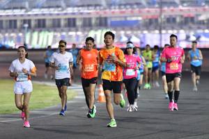 BIB: 15137, 27187, 0180
                            <button type="button" onclick="openModal(10907953)" class="btn btn-primary btn-sm float-right btn-popup" data-toggle="modal" data-target=".modal-high-quality">
                        <i class="fas fa-shopping-cart"></i> Add to Cart
                    </button>
                                            <button type="button" onclick="isThisMe(10907953, true)" class="btn btn-success btn-sm float-right btn-popup btn-isme hidden" data-toggle="tooltip" data-placement="bottom" title="นี่คือรูปของคุณใช่ไหม คลิกที่นี่เพื่อเอาเข้าอัลบั้ม">
                        <i class="fas fa-plus"></i> Add to album
                    </button>
                    <button type="button" onclick="isThisMe(10907953, false)" class="btn btn-warning btn-sm float-right btn-popup btn-isnotme hidden">
                        <i class="fas fa-ban"></i> Remove from album
                    </button>