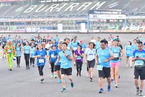 BIB: 10017, 70211, 0975
                            <button type="button" onclick="openModal(10935930)" class="btn btn-primary btn-sm float-right btn-popup" data-toggle="modal" data-target=".modal-high-quality">
                        <i class="fas fa-shopping-cart"></i> Add to Cart
                    </button>
                                            <button type="button" onclick="isThisMe(10935930, true)" class="btn btn-success btn-sm float-right btn-popup btn-isme hidden" data-toggle="tooltip" data-placement="bottom" title="นี่คือรูปของคุณใช่ไหม คลิกที่นี่เพื่อเอาเข้าอัลบั้ม">
                        <i class="fas fa-plus"></i> Add to album
                    </button>
                    <button type="button" onclick="isThisMe(10935930, false)" class="btn btn-warning btn-sm float-right btn-popup btn-isnotme hidden">
                        <i class="fas fa-ban"></i> Remove from album
                    </button>