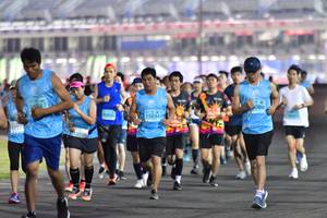 BIB: 086, 15034, 0456, 1217, 2938
                            <button type="button" onclick="openModal(10909773)" class="btn btn-primary btn-sm float-right btn-popup" data-toggle="modal" data-target=".modal-high-quality">
                        <i class="fas fa-shopping-cart"></i> Add to Cart
                    </button>
                                            <button type="button" onclick="isThisMe(10909773, true)" class="btn btn-success btn-sm float-right btn-popup btn-isme hidden" data-toggle="tooltip" data-placement="bottom" title="นี่คือรูปของคุณใช่ไหม คลิกที่นี่เพื่อเอาเข้าอัลบั้ม">
                        <i class="fas fa-plus"></i> Add to album
                    </button>
                    <button type="button" onclick="isThisMe(10909773, false)" class="btn btn-warning btn-sm float-right btn-popup btn-isnotme hidden">
                        <i class="fas fa-ban"></i> Remove from album
                    </button>