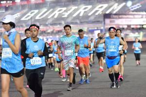 BIB: 150, 12942, 16939, 13320
                            <button type="button" onclick="openModal(10914857)" class="btn btn-primary btn-sm float-right btn-popup" data-toggle="modal" data-target=".modal-high-quality">
                        <i class="fas fa-shopping-cart"></i> Add to Cart
                    </button>
                                            <button type="button" onclick="isThisMe(10914857, true)" class="btn btn-success btn-sm float-right btn-popup btn-isme hidden" data-toggle="tooltip" data-placement="bottom" title="นี่คือรูปของคุณใช่ไหม คลิกที่นี่เพื่อเอาเข้าอัลบั้ม">
                        <i class="fas fa-plus"></i> Add to album
                    </button>
                    <button type="button" onclick="isThisMe(10914857, false)" class="btn btn-warning btn-sm float-right btn-popup btn-isnotme hidden">
                        <i class="fas fa-ban"></i> Remove from album
                    </button>