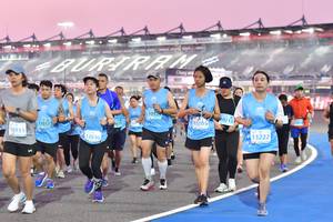 BIB: 10529, 0213, 8330, 11017, 16935, 13222, 12630
                            <button type="button" onclick="openModal(10927662)" class="btn btn-primary btn-sm float-right btn-popup" data-toggle="modal" data-target=".modal-high-quality">
                        <i class="fas fa-shopping-cart"></i> Add to Cart
                    </button>
                                            <button type="button" onclick="isThisMe(10927662, true)" class="btn btn-success btn-sm float-right btn-popup btn-isme hidden" data-toggle="tooltip" data-placement="bottom" title="นี่คือรูปของคุณใช่ไหม คลิกที่นี่เพื่อเอาเข้าอัลบั้ม">
                        <i class="fas fa-plus"></i> Add to album
                    </button>
                    <button type="button" onclick="isThisMe(10927662, false)" class="btn btn-warning btn-sm float-right btn-popup btn-isnotme hidden">
                        <i class="fas fa-ban"></i> Remove from album
                    </button>