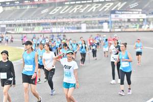 BIB: 12764, 10522, 216
                            <button type="button" onclick="openModal(10936270)" class="btn btn-primary btn-sm float-right btn-popup" data-toggle="modal" data-target=".modal-high-quality">
                        <i class="fas fa-shopping-cart"></i> Add to Cart
                    </button>
                                            <button type="button" onclick="isThisMe(10936270, true)" class="btn btn-success btn-sm float-right btn-popup btn-isme hidden" data-toggle="tooltip" data-placement="bottom" title="นี่คือรูปของคุณใช่ไหม คลิกที่นี่เพื่อเอาเข้าอัลบั้ม">
                        <i class="fas fa-plus"></i> Add to album
                    </button>
                    <button type="button" onclick="isThisMe(10936270, false)" class="btn btn-warning btn-sm float-right btn-popup btn-isnotme hidden">
                        <i class="fas fa-ban"></i> Remove from album
                    </button>