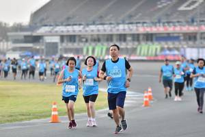 BIB: 14887, 17131, 13101
                            <button type="button" onclick="openModal(10939420)" class="btn btn-primary btn-sm float-right btn-popup" data-toggle="modal" data-target=".modal-high-quality">
                        <i class="fas fa-shopping-cart"></i> Add to Cart
                    </button>
                                            <button type="button" onclick="isThisMe(10939420, true)" class="btn btn-success btn-sm float-right btn-popup btn-isme hidden" data-toggle="tooltip" data-placement="bottom" title="นี่คือรูปของคุณใช่ไหม คลิกที่นี่เพื่อเอาเข้าอัลบั้ม">
                        <i class="fas fa-plus"></i> Add to album
                    </button>
                    <button type="button" onclick="isThisMe(10939420, false)" class="btn btn-warning btn-sm float-right btn-popup btn-isnotme hidden">
                        <i class="fas fa-ban"></i> Remove from album
                    </button>