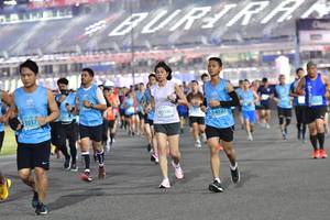 BIB: 1037, 80186, 14027
                            <button type="button" onclick="openModal(10911085)" class="btn btn-primary btn-sm float-right btn-popup" data-toggle="modal" data-target=".modal-high-quality">
                        <i class="fas fa-shopping-cart"></i> Add to Cart
                    </button>
                                            <button type="button" onclick="isThisMe(10911085, true)" class="btn btn-success btn-sm float-right btn-popup btn-isme hidden" data-toggle="tooltip" data-placement="bottom" title="นี่คือรูปของคุณใช่ไหม คลิกที่นี่เพื่อเอาเข้าอัลบั้ม">
                        <i class="fas fa-plus"></i> Add to album
                    </button>
                    <button type="button" onclick="isThisMe(10911085, false)" class="btn btn-warning btn-sm float-right btn-popup btn-isnotme hidden">
                        <i class="fas fa-ban"></i> Remove from album
                    </button>