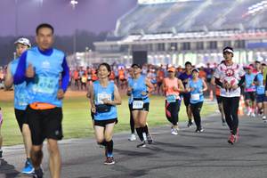 BIB: 4746, 12525, 107
                            <button type="button" onclick="openModal(10910268)" class="btn btn-primary btn-sm float-right btn-popup" data-toggle="modal" data-target=".modal-high-quality">
                        <i class="fas fa-shopping-cart"></i> Add to Cart
                    </button>
                                            <button type="button" onclick="isThisMe(10910268, true)" class="btn btn-success btn-sm float-right btn-popup btn-isme hidden" data-toggle="tooltip" data-placement="bottom" title="นี่คือรูปของคุณใช่ไหม คลิกที่นี่เพื่อเอาเข้าอัลบั้ม">
                        <i class="fas fa-plus"></i> Add to album
                    </button>
                    <button type="button" onclick="isThisMe(10910268, false)" class="btn btn-warning btn-sm float-right btn-popup btn-isnotme hidden">
                        <i class="fas fa-ban"></i> Remove from album
                    </button>
