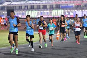 BIB: 12592, 10055, 14058
                            <button type="button" onclick="openModal(10907108)" class="btn btn-primary btn-sm float-right btn-popup" data-toggle="modal" data-target=".modal-high-quality">
                        <i class="fas fa-shopping-cart"></i> Add to Cart
                    </button>
                                            <button type="button" onclick="isThisMe(10907108, true)" class="btn btn-success btn-sm float-right btn-popup btn-isme hidden" data-toggle="tooltip" data-placement="bottom" title="นี่คือรูปของคุณใช่ไหม คลิกที่นี่เพื่อเอาเข้าอัลบั้ม">
                        <i class="fas fa-plus"></i> Add to album
                    </button>
                    <button type="button" onclick="isThisMe(10907108, false)" class="btn btn-warning btn-sm float-right btn-popup btn-isnotme hidden">
                        <i class="fas fa-ban"></i> Remove from album
                    </button>