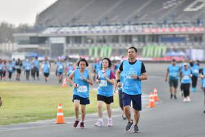 BIB: 1400, 7131, 13101
                            <button type="button" onclick="openModal(10939411)" class="btn btn-primary btn-sm float-right btn-popup" data-toggle="modal" data-target=".modal-high-quality">
                        <i class="fas fa-shopping-cart"></i> Add to Cart
                    </button>
                                            <button type="button" onclick="isThisMe(10939411, true)" class="btn btn-success btn-sm float-right btn-popup btn-isme hidden" data-toggle="tooltip" data-placement="bottom" title="นี่คือรูปของคุณใช่ไหม คลิกที่นี่เพื่อเอาเข้าอัลบั้ม">
                        <i class="fas fa-plus"></i> Add to album
                    </button>
                    <button type="button" onclick="isThisMe(10939411, false)" class="btn btn-warning btn-sm float-right btn-popup btn-isnotme hidden">
                        <i class="fas fa-ban"></i> Remove from album
                    </button>