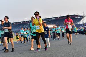 BIB: 0799, 30296, 2475, 50258
                            <button type="button" onclick="openModal(10560452)" class="btn btn-primary btn-sm float-right btn-popup" data-toggle="modal" data-target=".modal-high-quality">
                        <i class="fas fa-shopping-cart"></i> Add to Cart
                    </button>
                                            <button type="button" onclick="isThisMe(10560452, true)" class="btn btn-success btn-sm float-right btn-popup btn-isme hidden" data-toggle="tooltip" data-placement="bottom" title="นี่คือรูปของคุณใช่ไหม คลิกที่นี่เพื่อเอาเข้าอัลบั้ม">
                        <i class="fas fa-plus"></i> Add to album
                    </button>
                    <button type="button" onclick="isThisMe(10560452, false)" class="btn btn-warning btn-sm float-right btn-popup btn-isnotme hidden">
                        <i class="fas fa-ban"></i> Remove from album
                    </button>