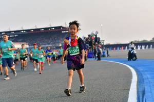 BIB: 51504
                            <button type="button" onclick="openModal(10557407)" class="btn btn-primary btn-sm float-right btn-popup" data-toggle="modal" data-target=".modal-high-quality">
                        <i class="fas fa-shopping-cart"></i> Add to Cart
                    </button>
                                            <button type="button" onclick="isThisMe(10557407, true)" class="btn btn-success btn-sm float-right btn-popup btn-isme hidden" data-toggle="tooltip" data-placement="bottom" title="นี่คือรูปของคุณใช่ไหม คลิกที่นี่เพื่อเอาเข้าอัลบั้ม">
                        <i class="fas fa-plus"></i> Add to album
                    </button>
                    <button type="button" onclick="isThisMe(10557407, false)" class="btn btn-warning btn-sm float-right btn-popup btn-isnotme hidden">
                        <i class="fas fa-ban"></i> Remove from album
                    </button>