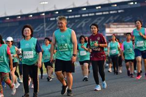 BIB: 81761, 81771
                            <button type="button" onclick="openModal(10562838)" class="btn btn-primary btn-sm float-right btn-popup" data-toggle="modal" data-target=".modal-high-quality">
                        <i class="fas fa-shopping-cart"></i> Add to Cart
                    </button>
                                            <button type="button" onclick="isThisMe(10562838, true)" class="btn btn-success btn-sm float-right btn-popup btn-isme hidden" data-toggle="tooltip" data-placement="bottom" title="นี่คือรูปของคุณใช่ไหม คลิกที่นี่เพื่อเอาเข้าอัลบั้ม">
                        <i class="fas fa-plus"></i> Add to album
                    </button>
                    <button type="button" onclick="isThisMe(10562838, false)" class="btn btn-warning btn-sm float-right btn-popup btn-isnotme hidden">
                        <i class="fas fa-ban"></i> Remove from album
                    </button>