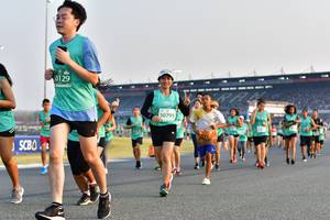 BIB: 0129, 50795
                            <button type="button" onclick="openModal(10545160)" class="btn btn-primary btn-sm float-right btn-popup" data-toggle="modal" data-target=".modal-high-quality">
                        <i class="fas fa-shopping-cart"></i> Add to Cart
                    </button>
                                            <button type="button" onclick="isThisMe(10545160, true)" class="btn btn-success btn-sm float-right btn-popup btn-isme hidden" data-toggle="tooltip" data-placement="bottom" title="นี่คือรูปของคุณใช่ไหม คลิกที่นี่เพื่อเอาเข้าอัลบั้ม">
                        <i class="fas fa-plus"></i> Add to album
                    </button>
                    <button type="button" onclick="isThisMe(10545160, false)" class="btn btn-warning btn-sm float-right btn-popup btn-isnotme hidden">
                        <i class="fas fa-ban"></i> Remove from album
                    </button>