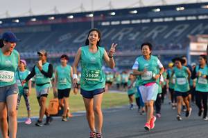 BIB: 53408, 52637, 0857
                            <button type="button" onclick="openModal(10561550)" class="btn btn-primary btn-sm float-right btn-popup" data-toggle="modal" data-target=".modal-high-quality">
                        <i class="fas fa-shopping-cart"></i> Add to Cart
                    </button>
                                            <button type="button" onclick="isThisMe(10561550, true)" class="btn btn-success btn-sm float-right btn-popup btn-isme hidden" data-toggle="tooltip" data-placement="bottom" title="นี่คือรูปของคุณใช่ไหม คลิกที่นี่เพื่อเอาเข้าอัลบั้ม">
                        <i class="fas fa-plus"></i> Add to album
                    </button>
                    <button type="button" onclick="isThisMe(10561550, false)" class="btn btn-warning btn-sm float-right btn-popup btn-isnotme hidden">
                        <i class="fas fa-ban"></i> Remove from album
                    </button>