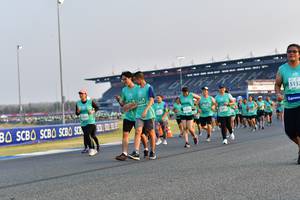 BIB: 132
                            <button type="button" onclick="openModal(10556789)" class="btn btn-primary btn-sm float-right btn-popup" data-toggle="modal" data-target=".modal-high-quality">
                        <i class="fas fa-shopping-cart"></i> Add to Cart
                    </button>
                                            <button type="button" onclick="isThisMe(10556789, true)" class="btn btn-success btn-sm float-right btn-popup btn-isme hidden" data-toggle="tooltip" data-placement="bottom" title="นี่คือรูปของคุณใช่ไหม คลิกที่นี่เพื่อเอาเข้าอัลบั้ม">
                        <i class="fas fa-plus"></i> Add to album
                    </button>
                    <button type="button" onclick="isThisMe(10556789, false)" class="btn btn-warning btn-sm float-right btn-popup btn-isnotme hidden">
                        <i class="fas fa-ban"></i> Remove from album
                    </button>