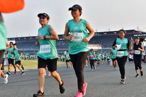 BIB: 0665, 53031, 52251, 50609
                            <button type="button" onclick="openModal(10552134)" class="btn btn-primary btn-sm float-right btn-popup" data-toggle="modal" data-target=".modal-high-quality">
                        <i class="fas fa-shopping-cart"></i> Add to Cart
                    </button>
                                            <button type="button" onclick="isThisMe(10552134, true)" class="btn btn-success btn-sm float-right btn-popup btn-isme hidden" data-toggle="tooltip" data-placement="bottom" title="นี่คือรูปของคุณใช่ไหม คลิกที่นี่เพื่อเอาเข้าอัลบั้ม">
                        <i class="fas fa-plus"></i> Add to album
                    </button>
                    <button type="button" onclick="isThisMe(10552134, false)" class="btn btn-warning btn-sm float-right btn-popup btn-isnotme hidden">
                        <i class="fas fa-ban"></i> Remove from album
                    </button>