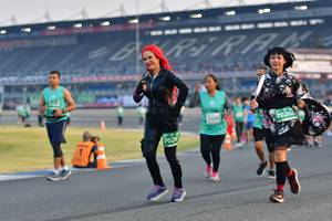 BIB: 70268, 7028
                            <button type="button" onclick="openModal(10564608)" class="btn btn-primary btn-sm float-right btn-popup" data-toggle="modal" data-target=".modal-high-quality">
                        <i class="fas fa-shopping-cart"></i> Add to Cart
                    </button>
                                            <button type="button" onclick="isThisMe(10564608, true)" class="btn btn-success btn-sm float-right btn-popup btn-isme hidden" data-toggle="tooltip" data-placement="bottom" title="นี่คือรูปของคุณใช่ไหม คลิกที่นี่เพื่อเอาเข้าอัลบั้ม">
                        <i class="fas fa-plus"></i> Add to album
                    </button>
                    <button type="button" onclick="isThisMe(10564608, false)" class="btn btn-warning btn-sm float-right btn-popup btn-isnotme hidden">
                        <i class="fas fa-ban"></i> Remove from album
                    </button>