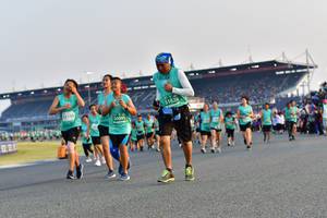 BIB: 51828, 0095
                            <button type="button" onclick="openModal(10552536)" class="btn btn-primary btn-sm float-right btn-popup" data-toggle="modal" data-target=".modal-high-quality">
                        <i class="fas fa-shopping-cart"></i> Add to Cart
                    </button>
                                            <button type="button" onclick="isThisMe(10552536, true)" class="btn btn-success btn-sm float-right btn-popup btn-isme hidden" data-toggle="tooltip" data-placement="bottom" title="นี่คือรูปของคุณใช่ไหม คลิกที่นี่เพื่อเอาเข้าอัลบั้ม">
                        <i class="fas fa-plus"></i> Add to album
                    </button>
                    <button type="button" onclick="isThisMe(10552536, false)" class="btn btn-warning btn-sm float-right btn-popup btn-isnotme hidden">
                        <i class="fas fa-ban"></i> Remove from album
                    </button>