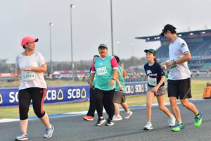 BIB: 53343, 52914, 258
                            <button type="button" onclick="openModal(10564003)" class="btn btn-primary btn-sm float-right btn-popup" data-toggle="modal" data-target=".modal-high-quality">
                        <i class="fas fa-shopping-cart"></i> Add to Cart
                    </button>
                                            <button type="button" onclick="isThisMe(10564003, true)" class="btn btn-success btn-sm float-right btn-popup btn-isme hidden" data-toggle="tooltip" data-placement="bottom" title="นี่คือรูปของคุณใช่ไหม คลิกที่นี่เพื่อเอาเข้าอัลบั้ม">
                        <i class="fas fa-plus"></i> Add to album
                    </button>
                    <button type="button" onclick="isThisMe(10564003, false)" class="btn btn-warning btn-sm float-right btn-popup btn-isnotme hidden">
                        <i class="fas fa-ban"></i> Remove from album
                    </button>