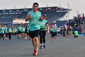 BIB: 50300, 50839
                            <button type="button" onclick="openModal(10561294)" class="btn btn-primary btn-sm float-right btn-popup" data-toggle="modal" data-target=".modal-high-quality">
                        <i class="fas fa-shopping-cart"></i> Add to Cart
                    </button>
                                            <button type="button" onclick="isThisMe(10561294, true)" class="btn btn-success btn-sm float-right btn-popup btn-isme hidden" data-toggle="tooltip" data-placement="bottom" title="นี่คือรูปของคุณใช่ไหม คลิกที่นี่เพื่อเอาเข้าอัลบั้ม">
                        <i class="fas fa-plus"></i> Add to album
                    </button>
                    <button type="button" onclick="isThisMe(10561294, false)" class="btn btn-warning btn-sm float-right btn-popup btn-isnotme hidden">
                        <i class="fas fa-ban"></i> Remove from album
                    </button>