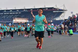 BIB: 50300
                            <button type="button" onclick="openModal(10561291)" class="btn btn-primary btn-sm float-right btn-popup" data-toggle="modal" data-target=".modal-high-quality">
                        <i class="fas fa-shopping-cart"></i> Add to Cart
                    </button>
                                            <button type="button" onclick="isThisMe(10561291, true)" class="btn btn-success btn-sm float-right btn-popup btn-isme hidden" data-toggle="tooltip" data-placement="bottom" title="นี่คือรูปของคุณใช่ไหม คลิกที่นี่เพื่อเอาเข้าอัลบั้ม">
                        <i class="fas fa-plus"></i> Add to album
                    </button>
                    <button type="button" onclick="isThisMe(10561291, false)" class="btn btn-warning btn-sm float-right btn-popup btn-isnotme hidden">
                        <i class="fas fa-ban"></i> Remove from album
                    </button>