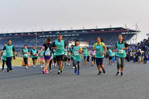 BIB: 0454, 0035
                            <button type="button" onclick="openModal(10561052)" class="btn btn-primary btn-sm float-right btn-popup" data-toggle="modal" data-target=".modal-high-quality">
                        <i class="fas fa-shopping-cart"></i> Add to Cart
                    </button>
                                            <button type="button" onclick="isThisMe(10561052, true)" class="btn btn-success btn-sm float-right btn-popup btn-isme hidden" data-toggle="tooltip" data-placement="bottom" title="นี่คือรูปของคุณใช่ไหม คลิกที่นี่เพื่อเอาเข้าอัลบั้ม">
                        <i class="fas fa-plus"></i> Add to album
                    </button>
                    <button type="button" onclick="isThisMe(10561052, false)" class="btn btn-warning btn-sm float-right btn-popup btn-isnotme hidden">
                        <i class="fas fa-ban"></i> Remove from album
                    </button>