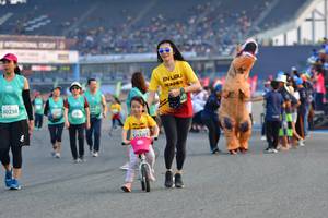 BIB: 80238, 50501
                            <button type="button" onclick="openModal(10564332)" class="btn btn-primary btn-sm float-right btn-popup" data-toggle="modal" data-target=".modal-high-quality">
                        <i class="fas fa-shopping-cart"></i> Add to Cart
                    </button>
                                            <button type="button" onclick="isThisMe(10564332, true)" class="btn btn-success btn-sm float-right btn-popup btn-isme hidden" data-toggle="tooltip" data-placement="bottom" title="นี่คือรูปของคุณใช่ไหม คลิกที่นี่เพื่อเอาเข้าอัลบั้ม">
                        <i class="fas fa-plus"></i> Add to album
                    </button>
                    <button type="button" onclick="isThisMe(10564332, false)" class="btn btn-warning btn-sm float-right btn-popup btn-isnotme hidden">
                        <i class="fas fa-ban"></i> Remove from album
                    </button>