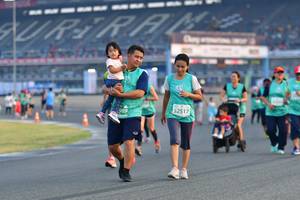 BIB: 52517, 989
                            <button type="button" onclick="openModal(10564490)" class="btn btn-primary btn-sm float-right btn-popup" data-toggle="modal" data-target=".modal-high-quality">
                        <i class="fas fa-shopping-cart"></i> Add to Cart
                    </button>
                                            <button type="button" onclick="isThisMe(10564490, true)" class="btn btn-success btn-sm float-right btn-popup btn-isme hidden" data-toggle="tooltip" data-placement="bottom" title="นี่คือรูปของคุณใช่ไหม คลิกที่นี่เพื่อเอาเข้าอัลบั้ม">
                        <i class="fas fa-plus"></i> Add to album
                    </button>
                    <button type="button" onclick="isThisMe(10564490, false)" class="btn btn-warning btn-sm float-right btn-popup btn-isnotme hidden">
                        <i class="fas fa-ban"></i> Remove from album
                    </button>