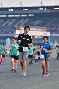 BIB: 52570, 0854
                            <button type="button" onclick="openModal(10564454)" class="btn btn-primary btn-sm float-right btn-popup" data-toggle="modal" data-target=".modal-high-quality">
                        <i class="fas fa-shopping-cart"></i> Add to Cart
                    </button>
                                            <button type="button" onclick="isThisMe(10564454, true)" class="btn btn-success btn-sm float-right btn-popup btn-isme hidden" data-toggle="tooltip" data-placement="bottom" title="นี่คือรูปของคุณใช่ไหม คลิกที่นี่เพื่อเอาเข้าอัลบั้ม">
                        <i class="fas fa-plus"></i> Add to album
                    </button>
                    <button type="button" onclick="isThisMe(10564454, false)" class="btn btn-warning btn-sm float-right btn-popup btn-isnotme hidden">
                        <i class="fas fa-ban"></i> Remove from album
                    </button>