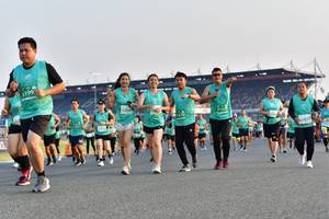 BIB: 5199, 52640, 1929, 2857
                            <button type="button" onclick="openModal(10548421)" class="btn btn-primary btn-sm float-right btn-popup" data-toggle="modal" data-target=".modal-high-quality">
                        <i class="fas fa-shopping-cart"></i> Add to Cart
                    </button>
                                            <button type="button" onclick="isThisMe(10548421, true)" class="btn btn-success btn-sm float-right btn-popup btn-isme hidden" data-toggle="tooltip" data-placement="bottom" title="นี่คือรูปของคุณใช่ไหม คลิกที่นี่เพื่อเอาเข้าอัลบั้ม">
                        <i class="fas fa-plus"></i> Add to album
                    </button>
                    <button type="button" onclick="isThisMe(10548421, false)" class="btn btn-warning btn-sm float-right btn-popup btn-isnotme hidden">
                        <i class="fas fa-ban"></i> Remove from album
                    </button>