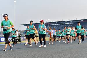 BIB: 280, 52982
                            <button type="button" onclick="openModal(10548181)" class="btn btn-primary btn-sm float-right btn-popup" data-toggle="modal" data-target=".modal-high-quality">
                        <i class="fas fa-shopping-cart"></i> Add to Cart
                    </button>
                                            <button type="button" onclick="isThisMe(10548181, true)" class="btn btn-success btn-sm float-right btn-popup btn-isme hidden" data-toggle="tooltip" data-placement="bottom" title="นี่คือรูปของคุณใช่ไหม คลิกที่นี่เพื่อเอาเข้าอัลบั้ม">
                        <i class="fas fa-plus"></i> Add to album
                    </button>
                    <button type="button" onclick="isThisMe(10548181, false)" class="btn btn-warning btn-sm float-right btn-popup btn-isnotme hidden">
                        <i class="fas fa-ban"></i> Remove from album
                    </button>