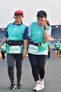 BIB: 53099, 53203
                            <button type="button" onclick="openModal(10563092)" class="btn btn-primary btn-sm float-right btn-popup" data-toggle="modal" data-target=".modal-high-quality">
                        <i class="fas fa-shopping-cart"></i> Add to Cart
                    </button>
                                            <button type="button" onclick="isThisMe(10563092, true)" class="btn btn-success btn-sm float-right btn-popup btn-isme hidden" data-toggle="tooltip" data-placement="bottom" title="นี่คือรูปของคุณใช่ไหม คลิกที่นี่เพื่อเอาเข้าอัลบั้ม">
                        <i class="fas fa-plus"></i> Add to album
                    </button>
                    <button type="button" onclick="isThisMe(10563092, false)" class="btn btn-warning btn-sm float-right btn-popup btn-isnotme hidden">
                        <i class="fas fa-ban"></i> Remove from album
                    </button>