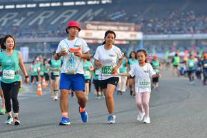 BIB: 5156, 50682, 52229
                            <button type="button" onclick="openModal(10563395)" class="btn btn-primary btn-sm float-right btn-popup" data-toggle="modal" data-target=".modal-high-quality">
                        <i class="fas fa-shopping-cart"></i> Add to Cart
                    </button>
                                            <button type="button" onclick="isThisMe(10563395, true)" class="btn btn-success btn-sm float-right btn-popup btn-isme hidden" data-toggle="tooltip" data-placement="bottom" title="นี่คือรูปของคุณใช่ไหม คลิกที่นี่เพื่อเอาเข้าอัลบั้ม">
                        <i class="fas fa-plus"></i> Add to album
                    </button>
                    <button type="button" onclick="isThisMe(10563395, false)" class="btn btn-warning btn-sm float-right btn-popup btn-isnotme hidden">
                        <i class="fas fa-ban"></i> Remove from album
                    </button>