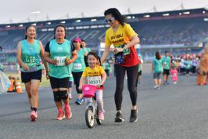 BIB: 51521, 50501
                            <button type="button" onclick="openModal(10564340)" class="btn btn-primary btn-sm float-right btn-popup" data-toggle="modal" data-target=".modal-high-quality">
                        <i class="fas fa-shopping-cart"></i> Add to Cart
                    </button>
                                            <button type="button" onclick="isThisMe(10564340, true)" class="btn btn-success btn-sm float-right btn-popup btn-isme hidden" data-toggle="tooltip" data-placement="bottom" title="นี่คือรูปของคุณใช่ไหม คลิกที่นี่เพื่อเอาเข้าอัลบั้ม">
                        <i class="fas fa-plus"></i> Add to album
                    </button>
                    <button type="button" onclick="isThisMe(10564340, false)" class="btn btn-warning btn-sm float-right btn-popup btn-isnotme hidden">
                        <i class="fas fa-ban"></i> Remove from album
                    </button>