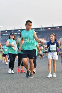 BIB: 50205, 52763
                            <button type="button" onclick="openModal(10562990)" class="btn btn-primary btn-sm float-right btn-popup" data-toggle="modal" data-target=".modal-high-quality">
                        <i class="fas fa-shopping-cart"></i> Add to Cart
                    </button>
                                            <button type="button" onclick="isThisMe(10562990, true)" class="btn btn-success btn-sm float-right btn-popup btn-isme hidden" data-toggle="tooltip" data-placement="bottom" title="นี่คือรูปของคุณใช่ไหม คลิกที่นี่เพื่อเอาเข้าอัลบั้ม">
                        <i class="fas fa-plus"></i> Add to album
                    </button>
                    <button type="button" onclick="isThisMe(10562990, false)" class="btn btn-warning btn-sm float-right btn-popup btn-isnotme hidden">
                        <i class="fas fa-ban"></i> Remove from album
                    </button>