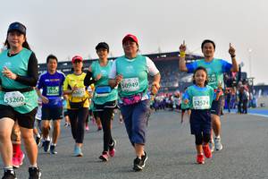 BIB: 920, 50949, 51857, 5267, 53260, 52574
                            <button type="button" onclick="openModal(10558679)" class="btn btn-primary btn-sm float-right btn-popup" data-toggle="modal" data-target=".modal-high-quality">
                        <i class="fas fa-shopping-cart"></i> Add to Cart
                    </button>
                                            <button type="button" onclick="isThisMe(10558679, true)" class="btn btn-success btn-sm float-right btn-popup btn-isme hidden" data-toggle="tooltip" data-placement="bottom" title="นี่คือรูปของคุณใช่ไหม คลิกที่นี่เพื่อเอาเข้าอัลบั้ม">
                        <i class="fas fa-plus"></i> Add to album
                    </button>
                    <button type="button" onclick="isThisMe(10558679, false)" class="btn btn-warning btn-sm float-right btn-popup btn-isnotme hidden">
                        <i class="fas fa-ban"></i> Remove from album
                    </button>